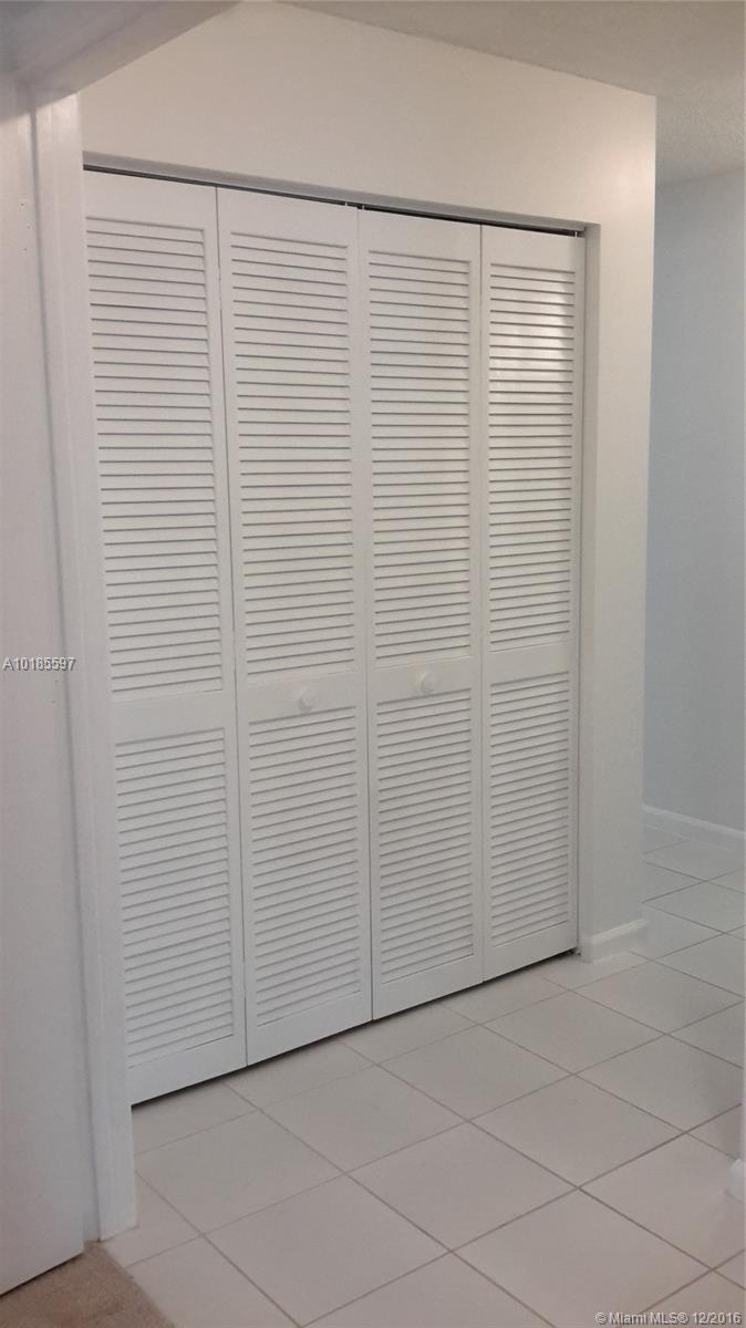 Boulevard Forest 113-39 B - Residential