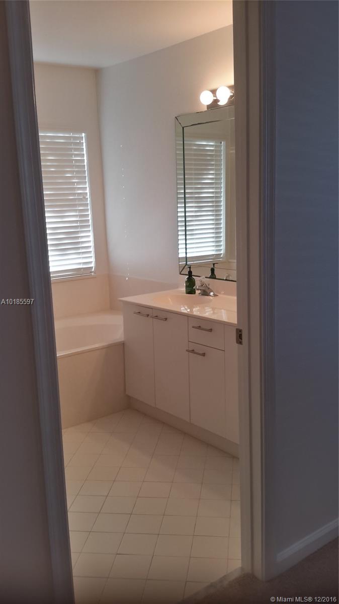 Boulevard Forest 113-39 B - Residential