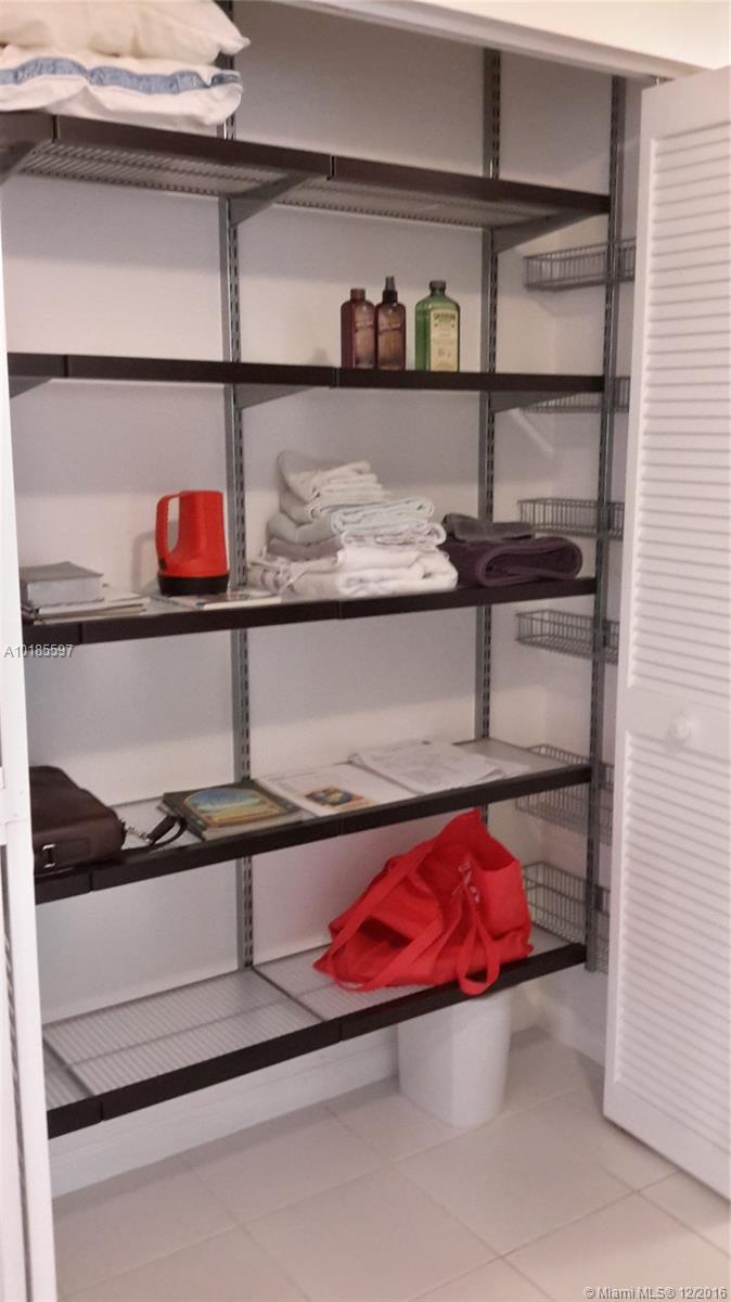 Boulevard Forest 113-39 B - Residential