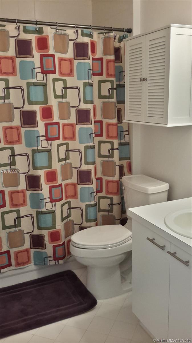 Boulevard Forest 113-39 B - Residential