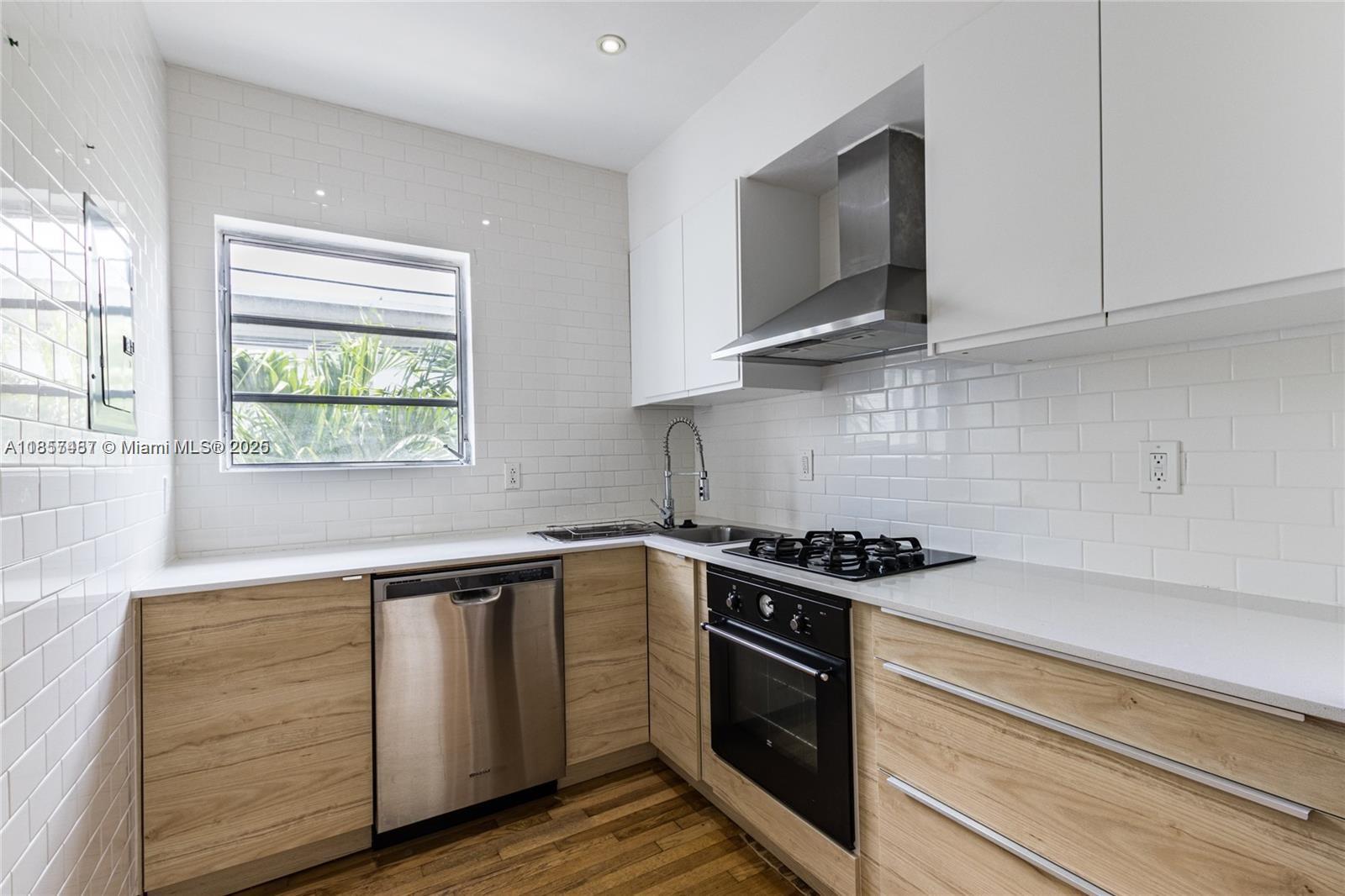 SANDPIPER VILLAS CO-OP - Residential