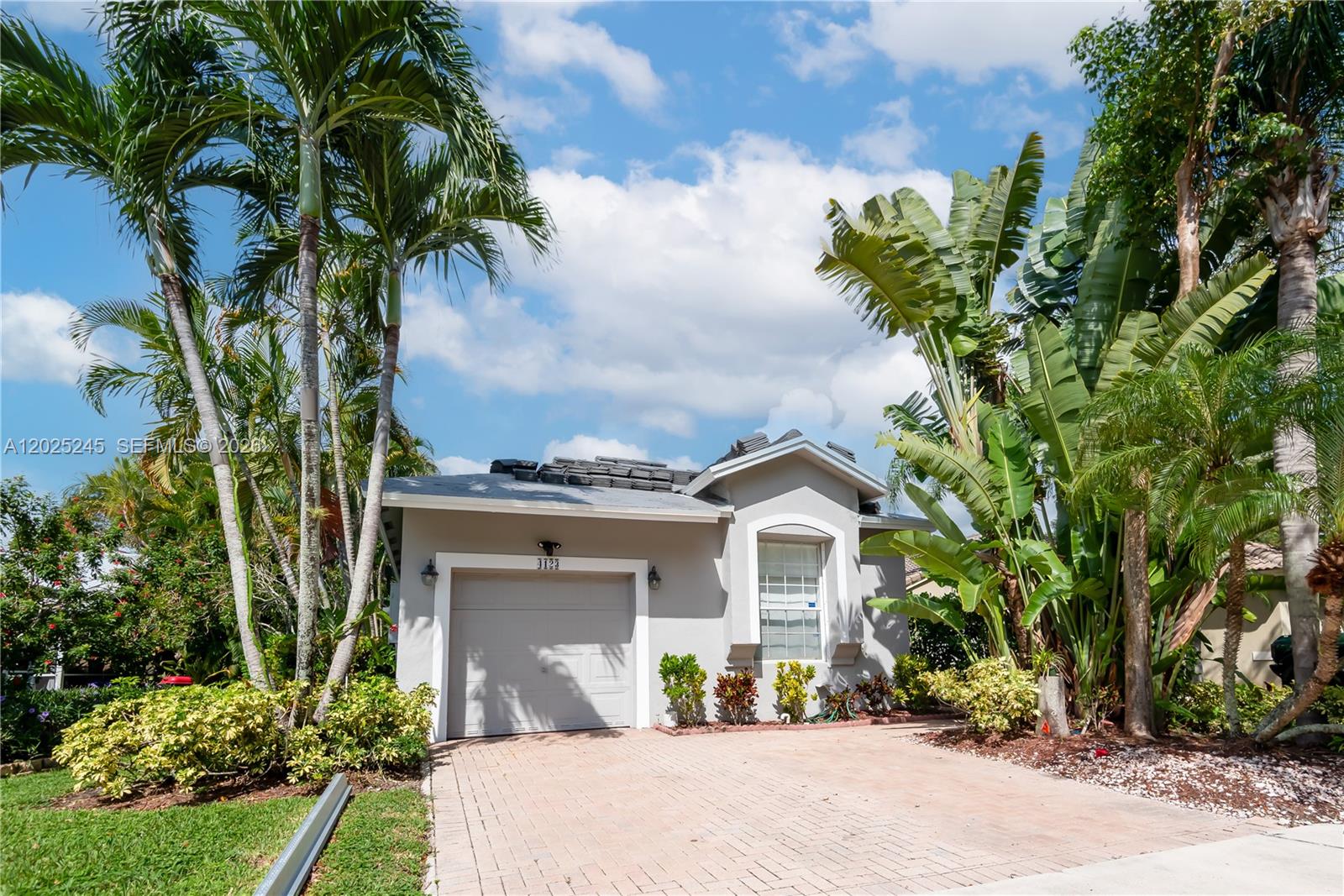 SAPPHIRE SHORES-SAPPHIRE - Residential