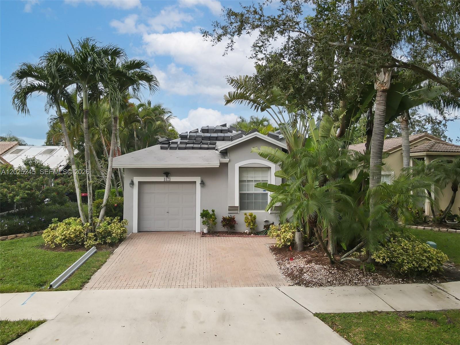 SAPPHIRE SHORES-SAPPHIRE - Residential