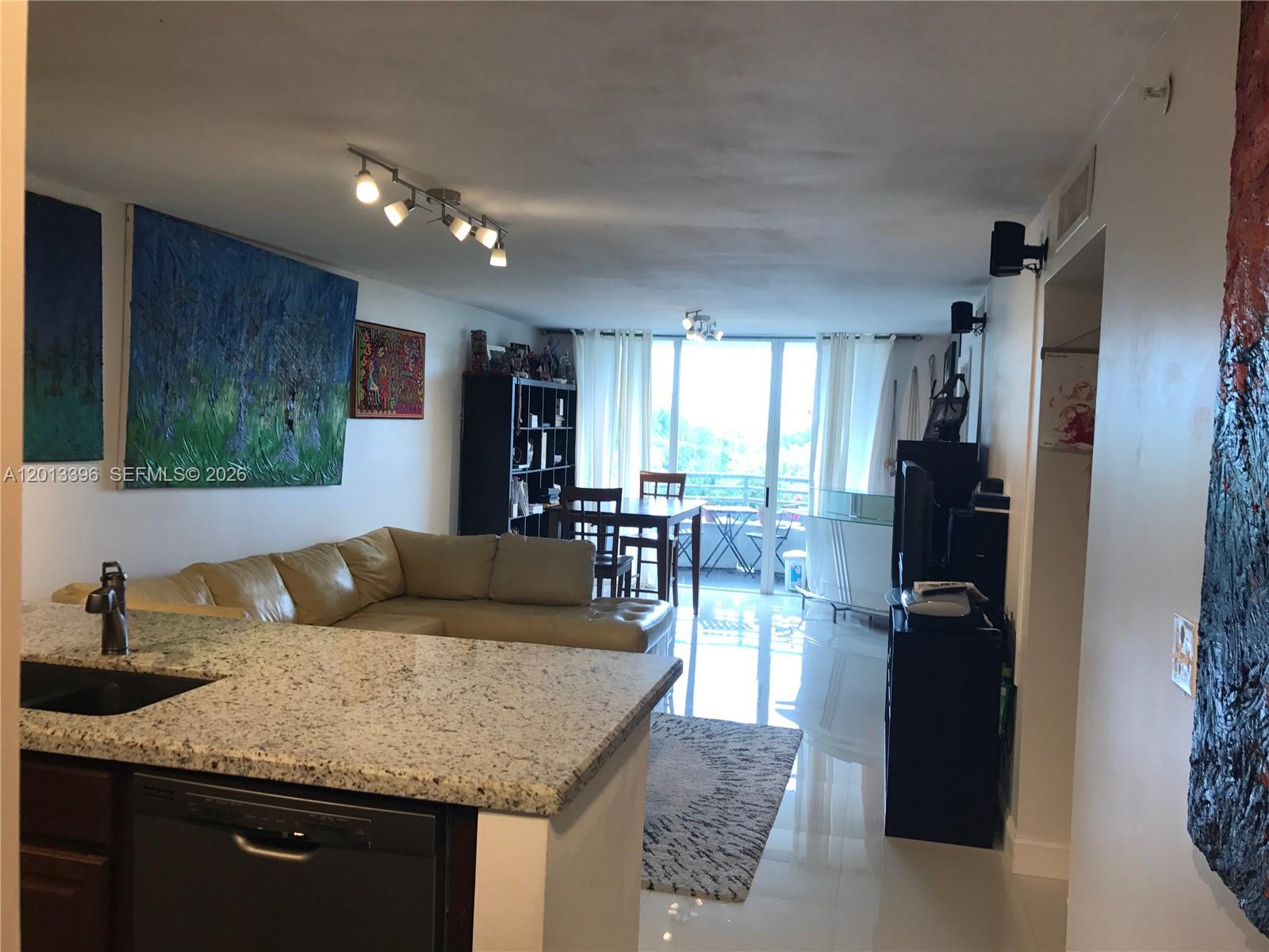 THE SAILS CONDO - Residential Lease