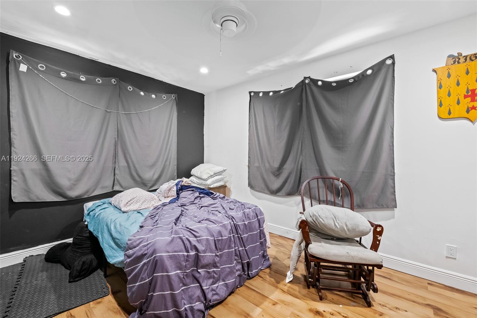 IMPERIAL POINT - Residential