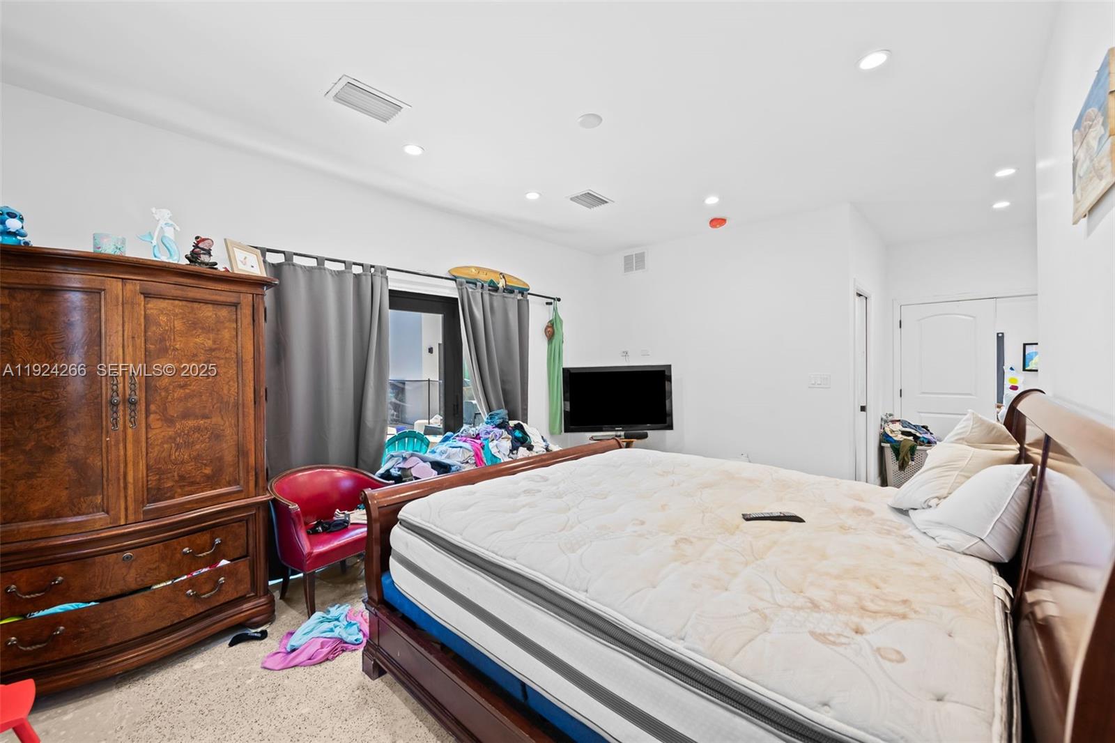 IMPERIAL POINT - Residential