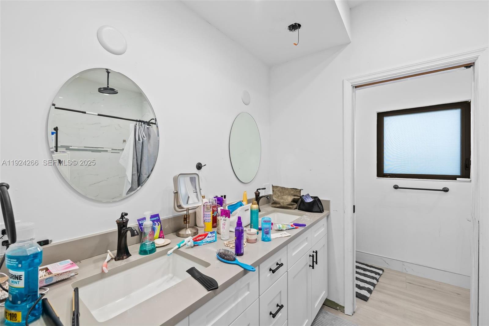 IMPERIAL POINT - Residential