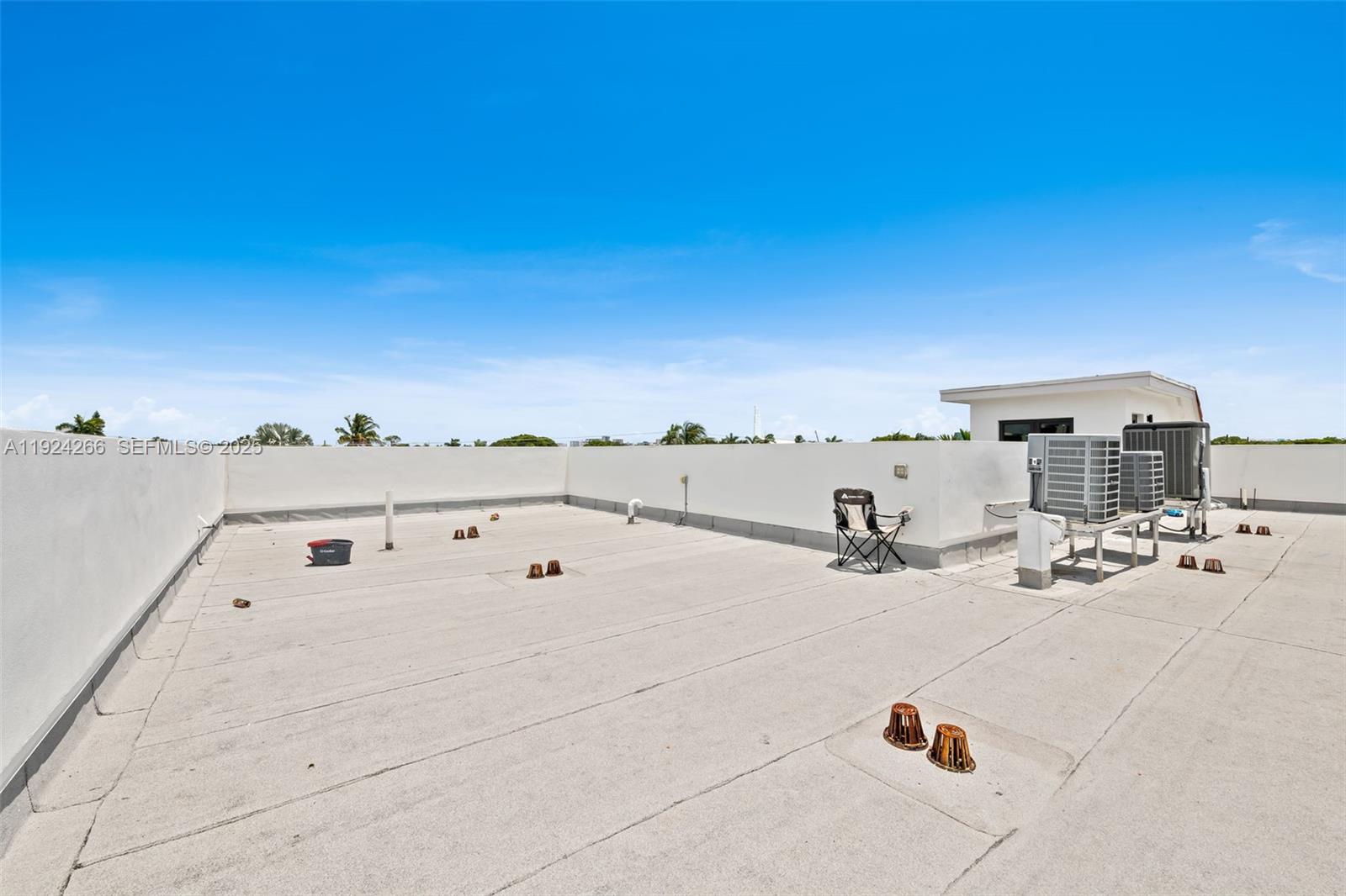 IMPERIAL POINT - Residential