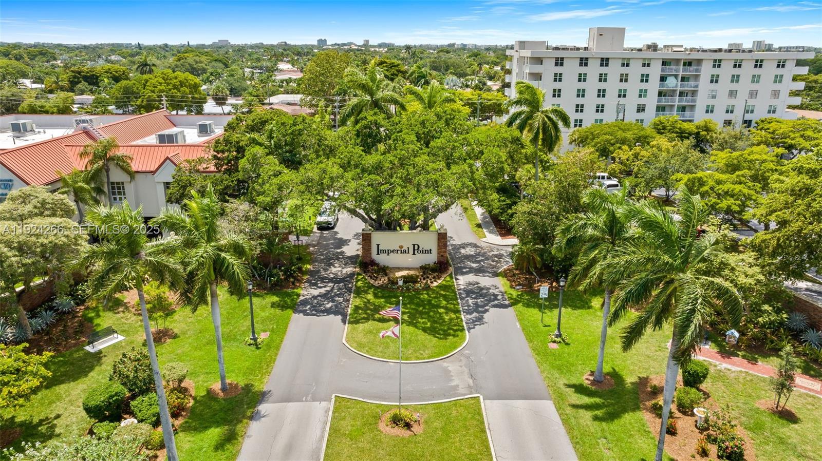 IMPERIAL POINT - Residential