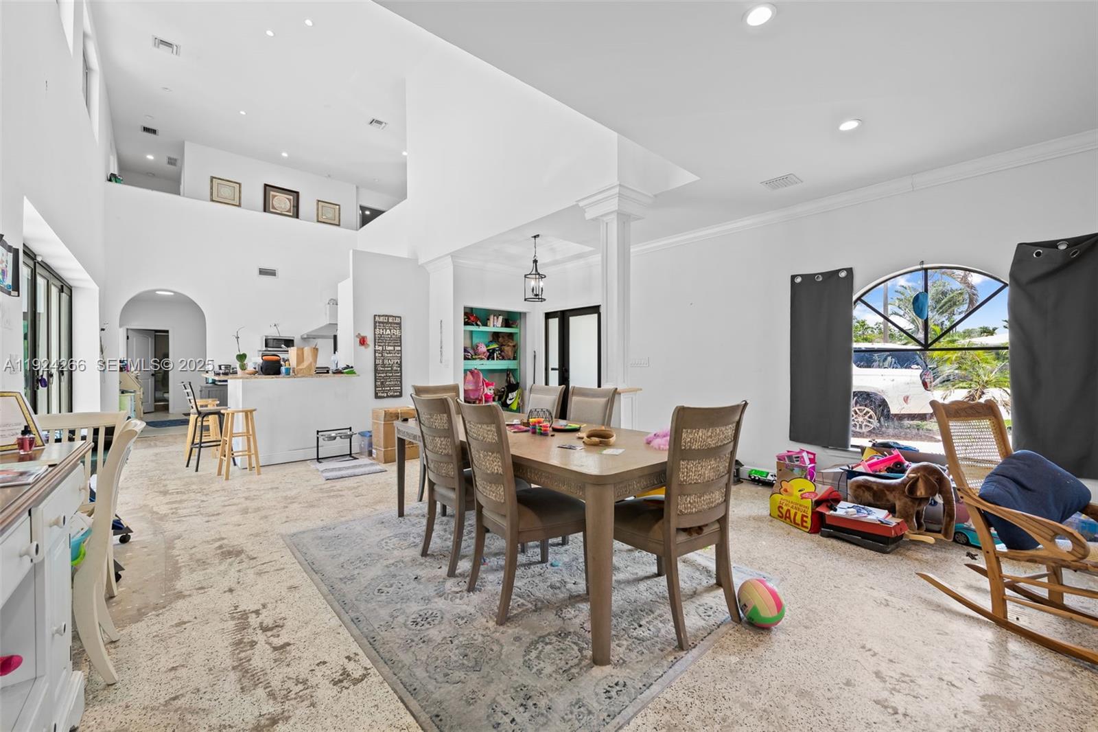 IMPERIAL POINT - Residential