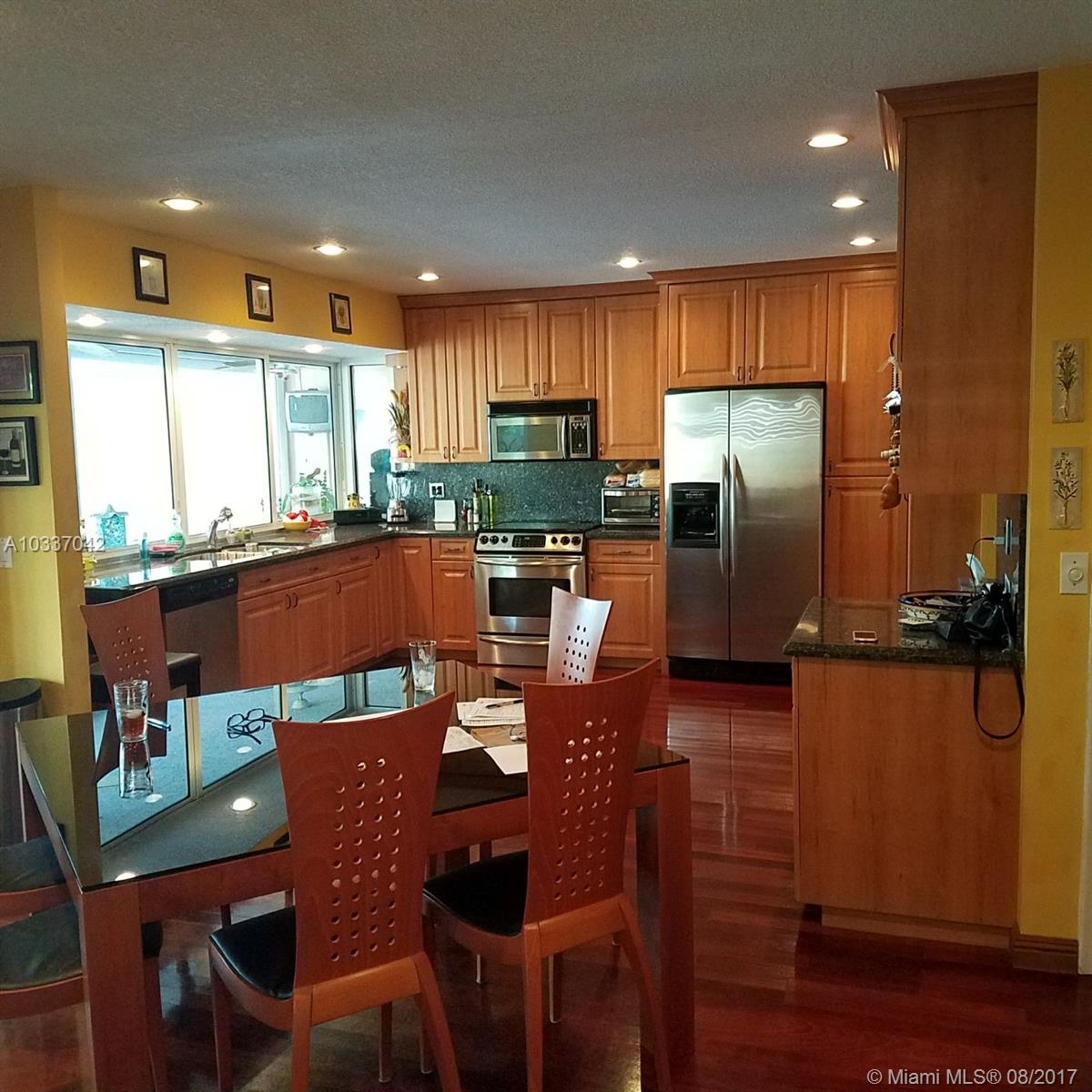 HOLLYWOOD HILLS 1965 - Residential