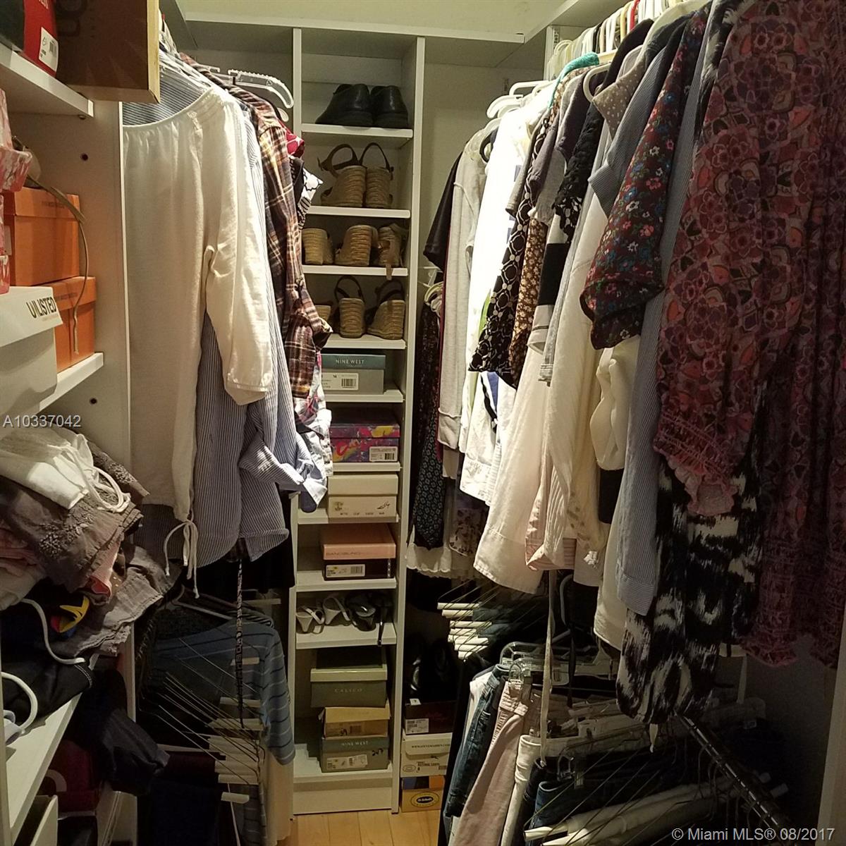 HOLLYWOOD HILLS 1965 - Residential