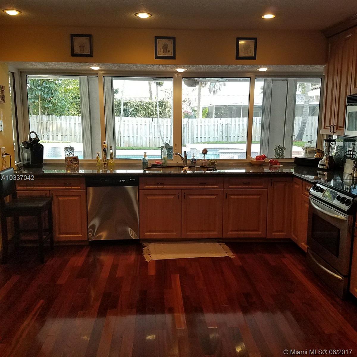 HOLLYWOOD HILLS 1965 - Residential