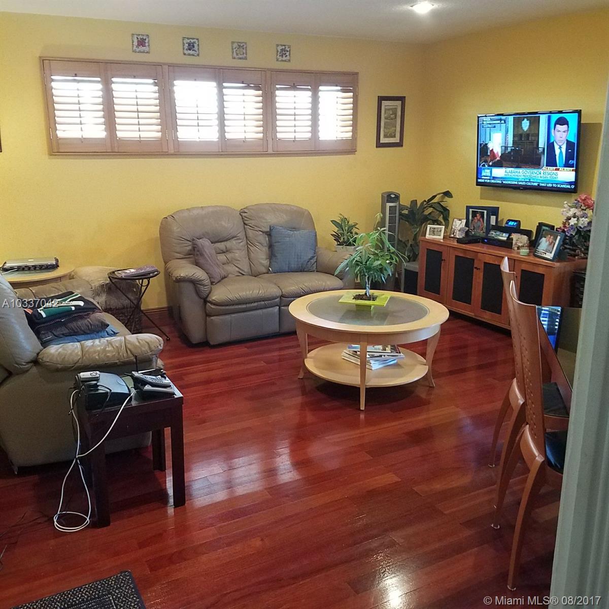 HOLLYWOOD HILLS 1965 - Residential