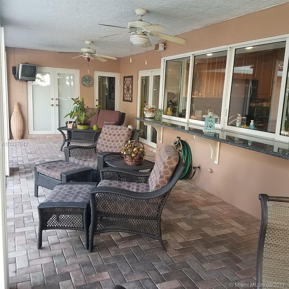 HOLLYWOOD HILLS 1965 - Residential