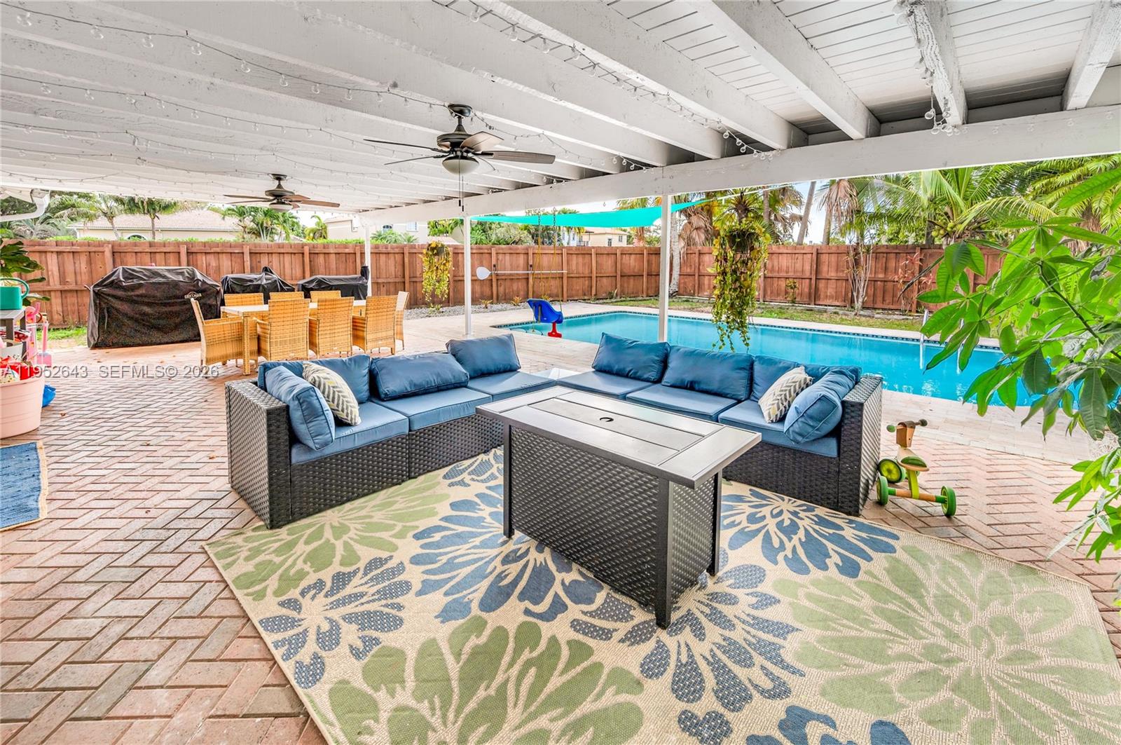 RAMBLING WOODS SUBDIVISIO - Residential