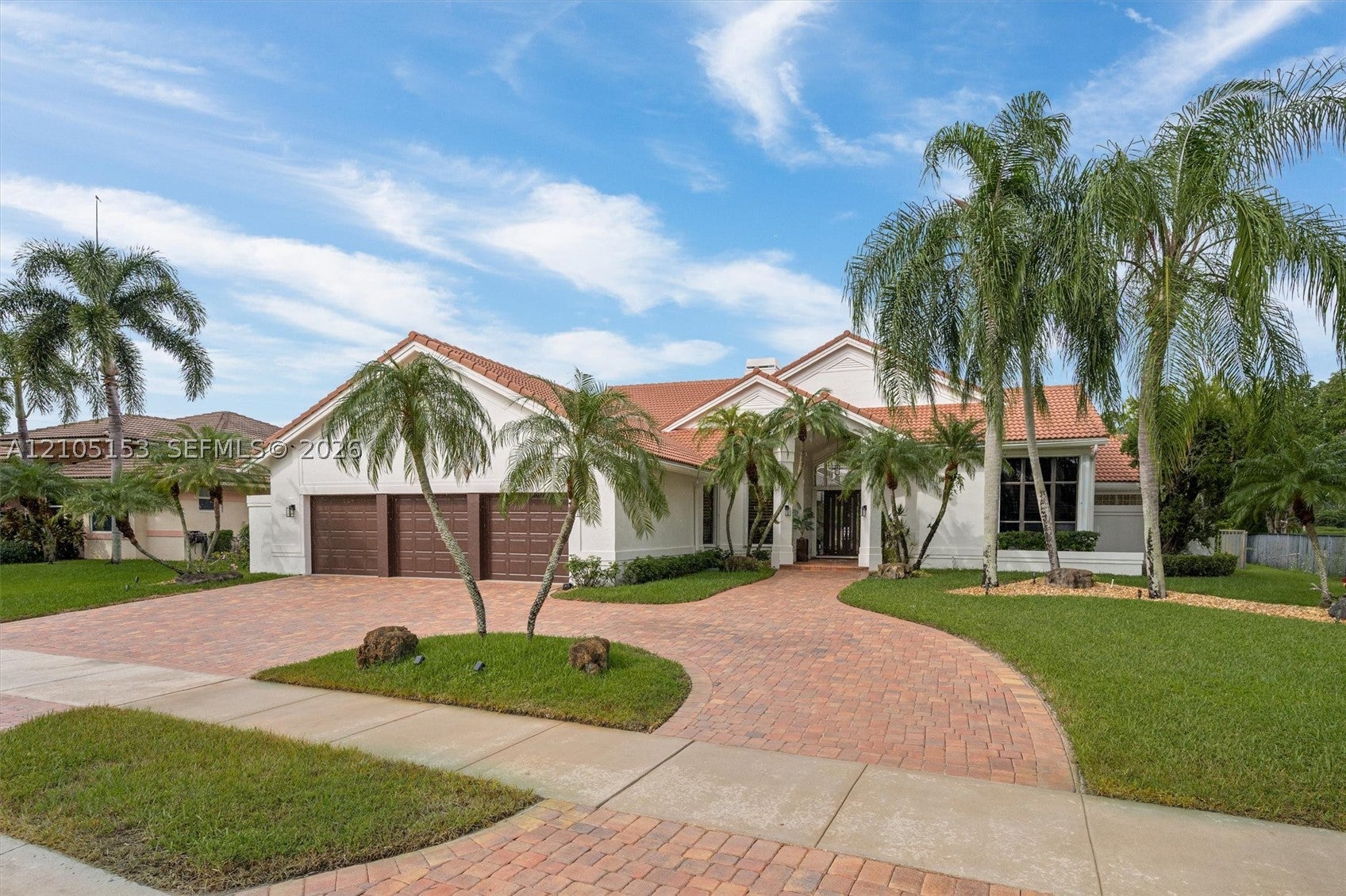 355 Coconut Cir