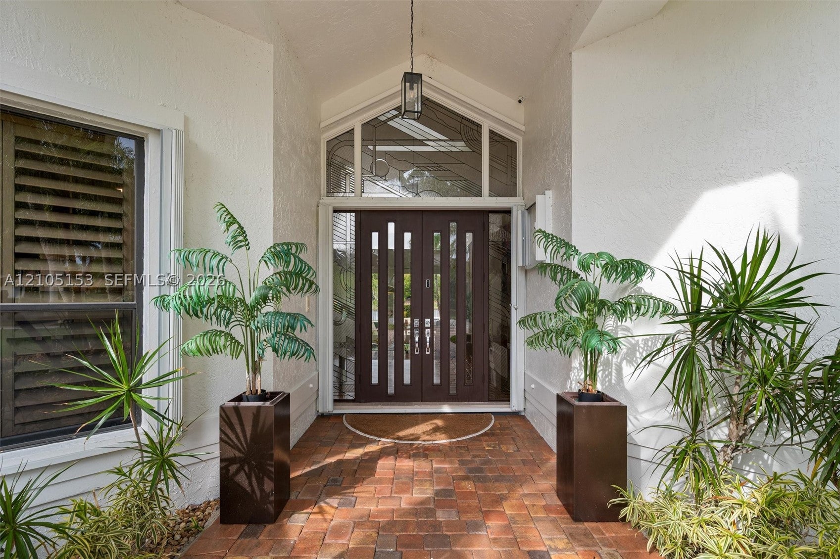 355 Coconut Cir