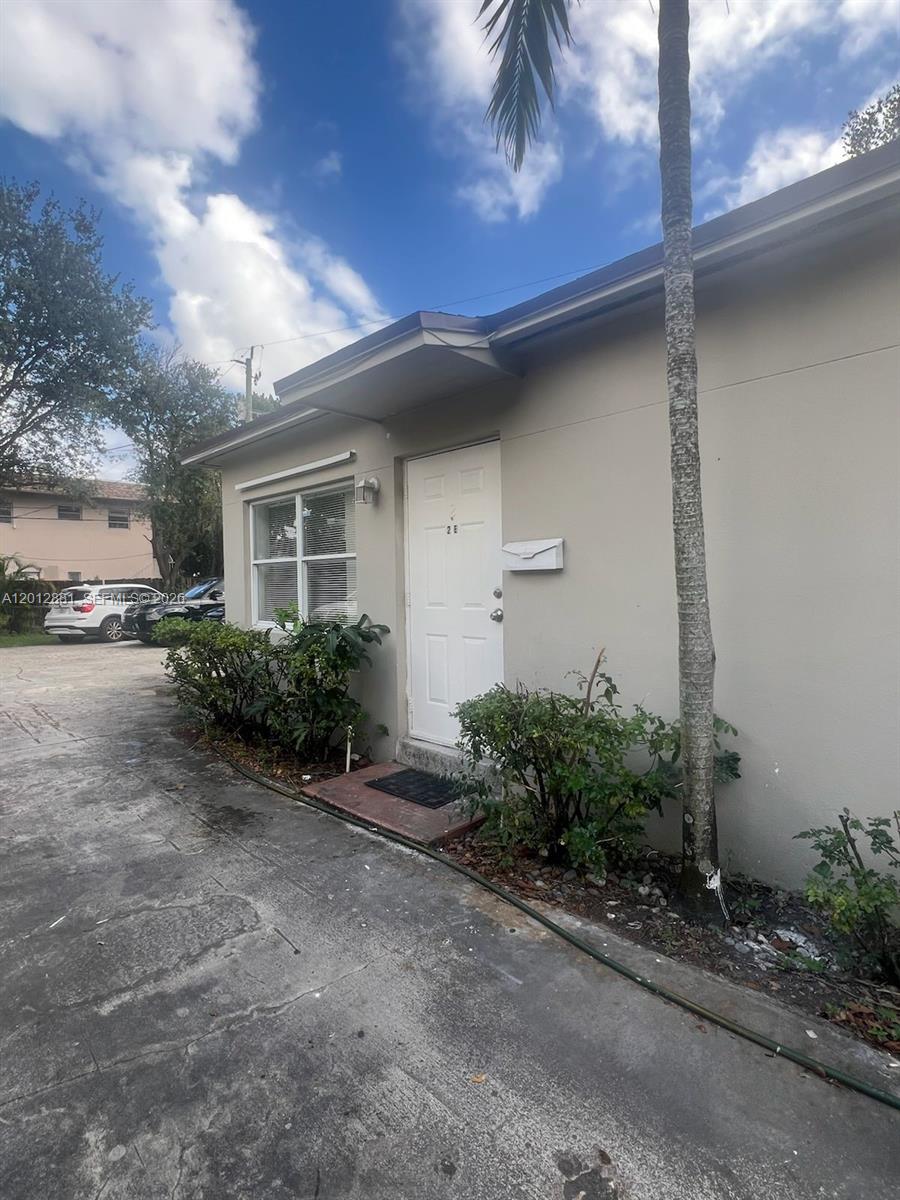 HOLLYWOOD LAWNS - Residential Income