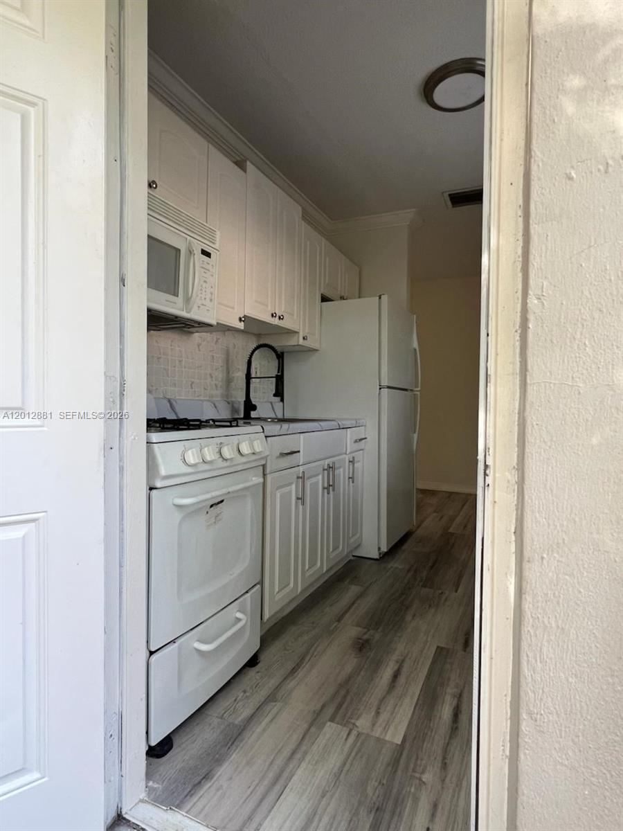 HOLLYWOOD LAWNS - Residential Income