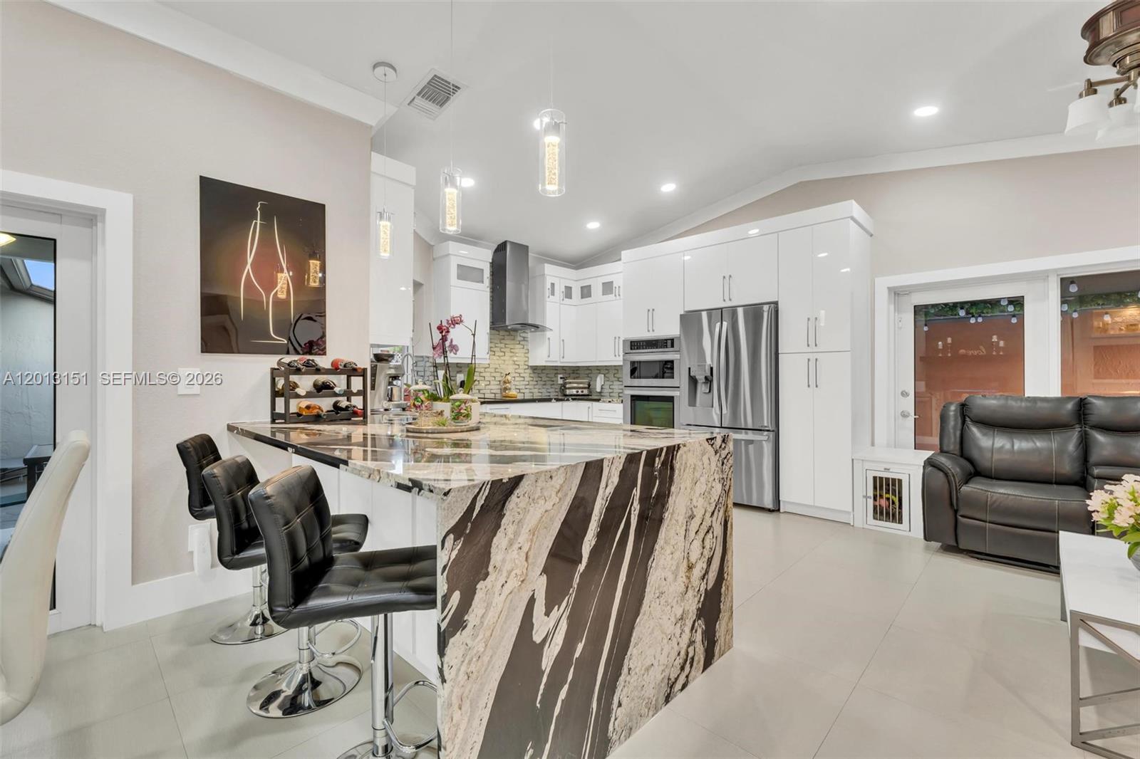 SOUTH MIAMI LAKES - Residential