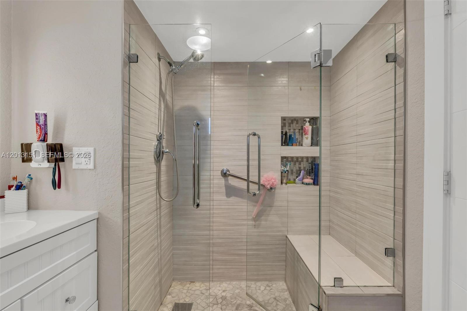 SOUTH MIAMI LAKES - Residential