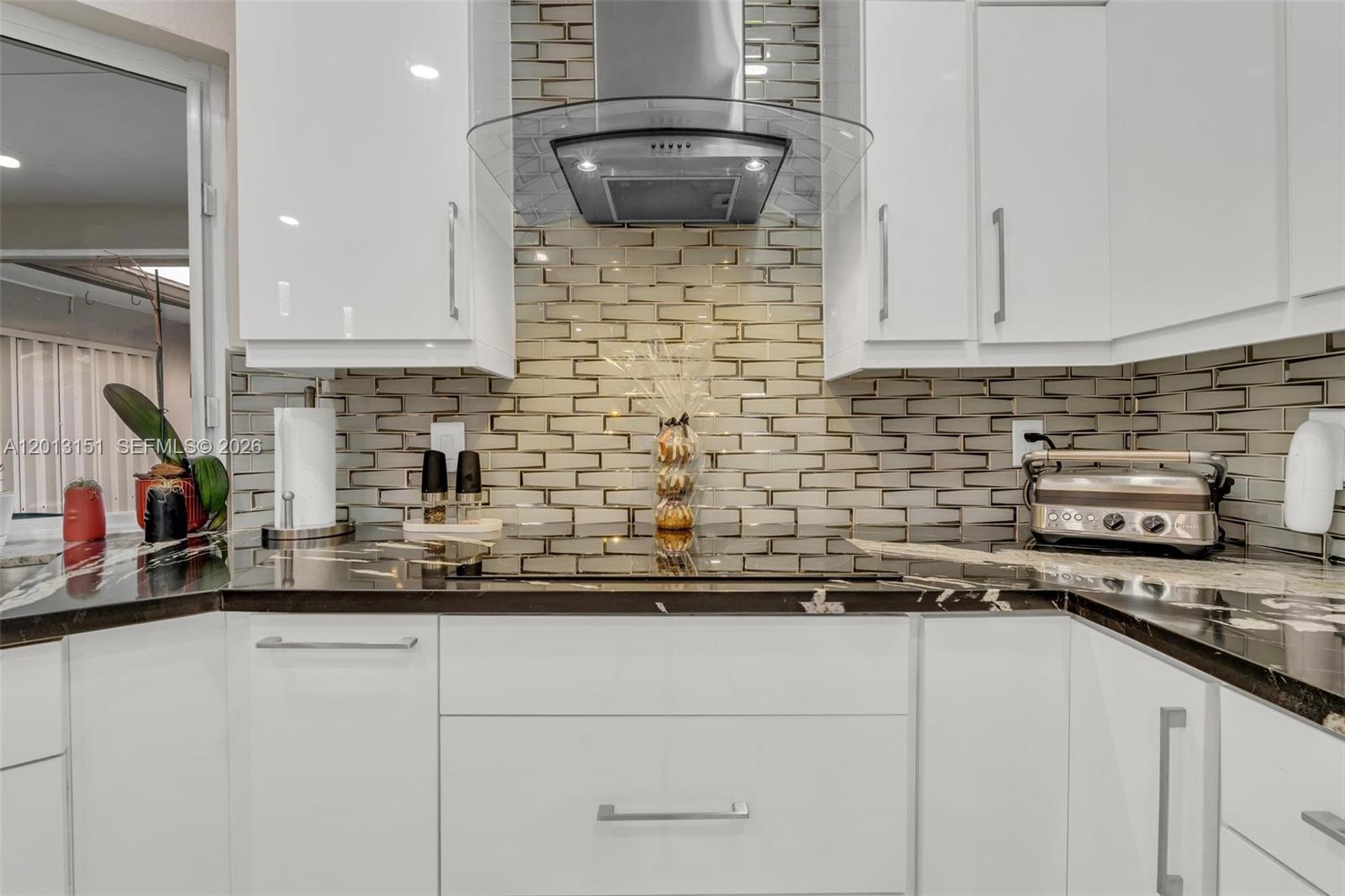 SOUTH MIAMI LAKES - Residential