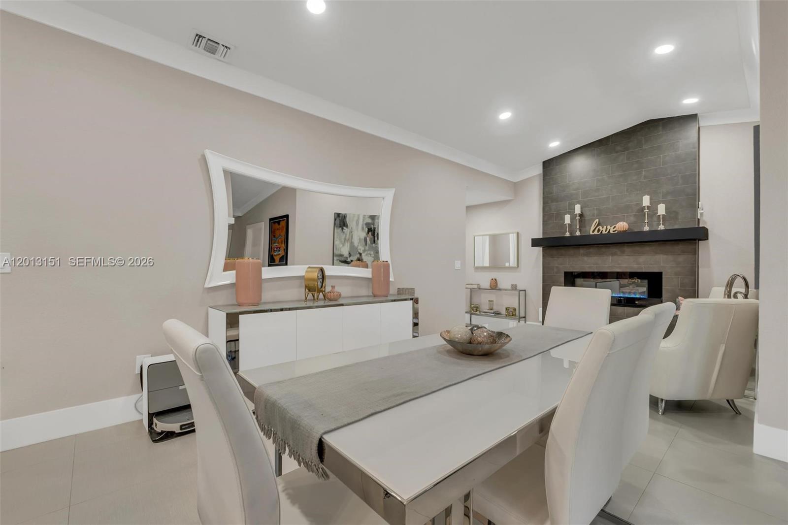SOUTH MIAMI LAKES - Residential