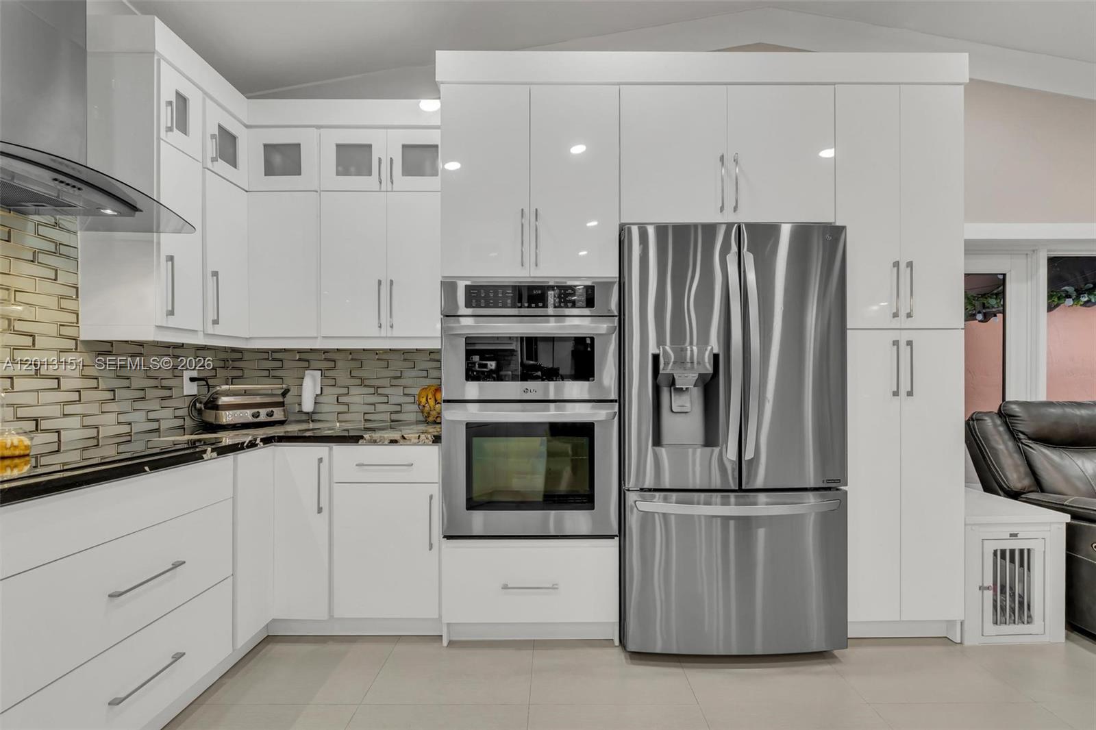 SOUTH MIAMI LAKES - Residential