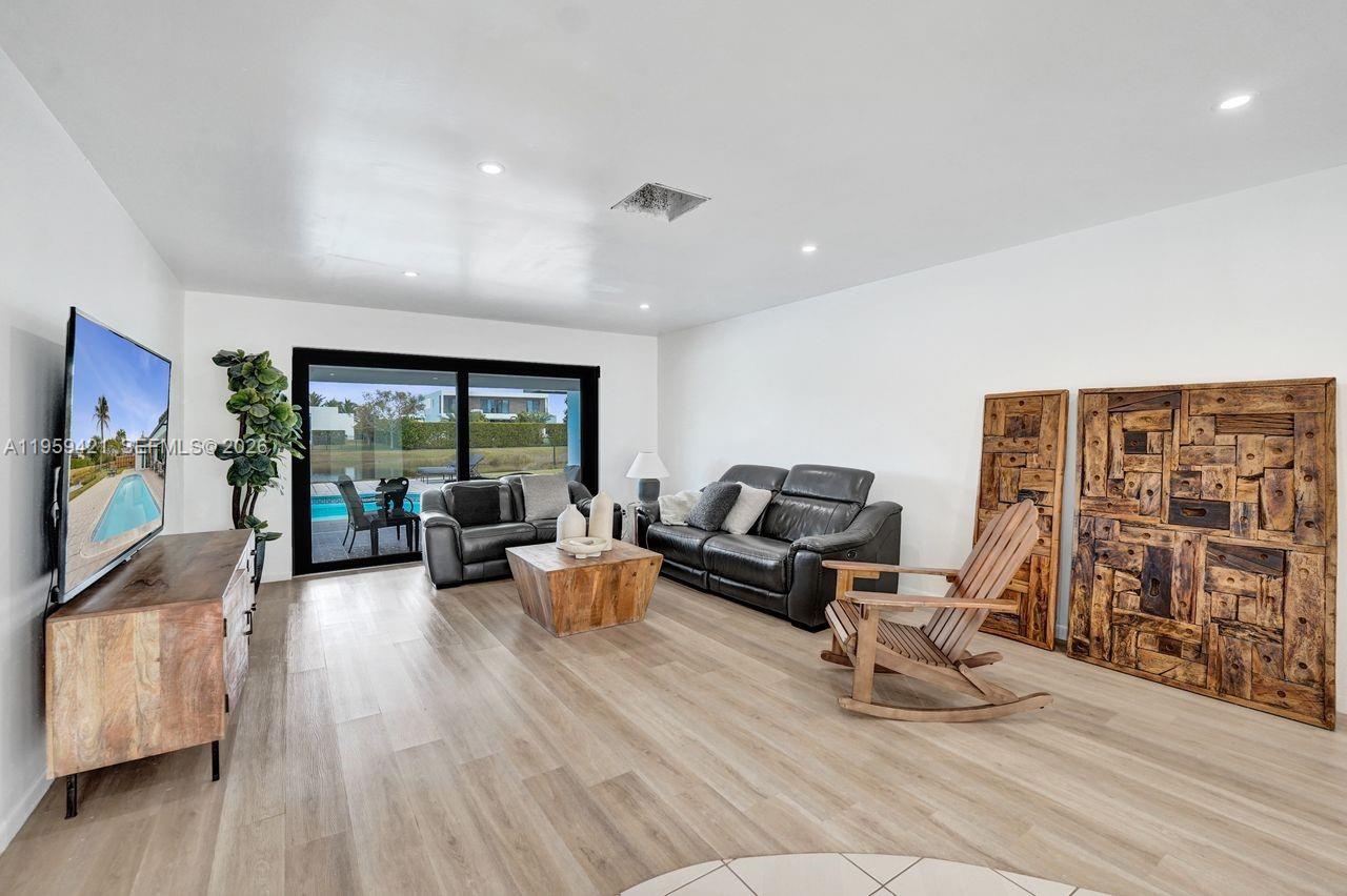 BONAVENTURE LAKES 3RD ADD - Residential