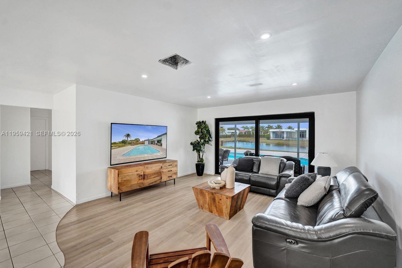 BONAVENTURE LAKES 3RD ADD - Residential