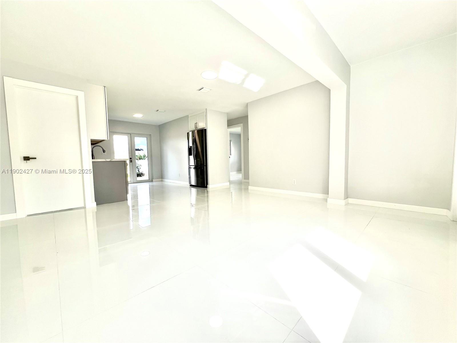 HOLLYWOOD HEIGHTS ESTATES - Residential