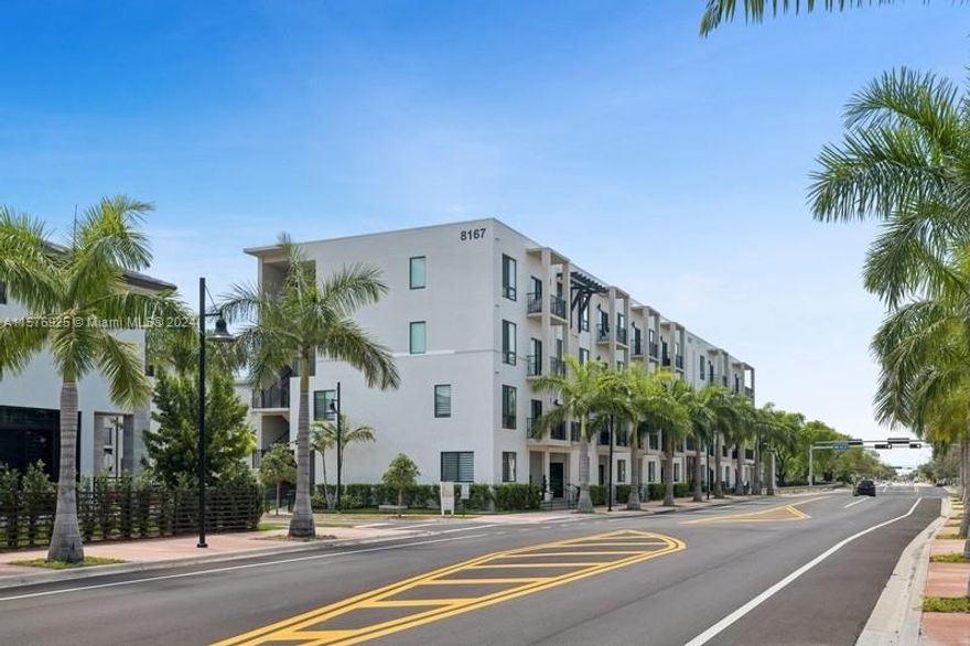Location Location Location Amazing 1 bedroom / 1 bathroom at Urbana in Downtown Doral Walking distance to all the restaurants in downtown Doral and  Trump International Golf Course. Comes with all the amenities you can imagine including a top notch gym, clubhouse, pool, basketball court and more.
Premium 3rd floor unit. This unit has barely been lived in. Currently Vacant. Contact Agent at 212-729-691 for easy showing.