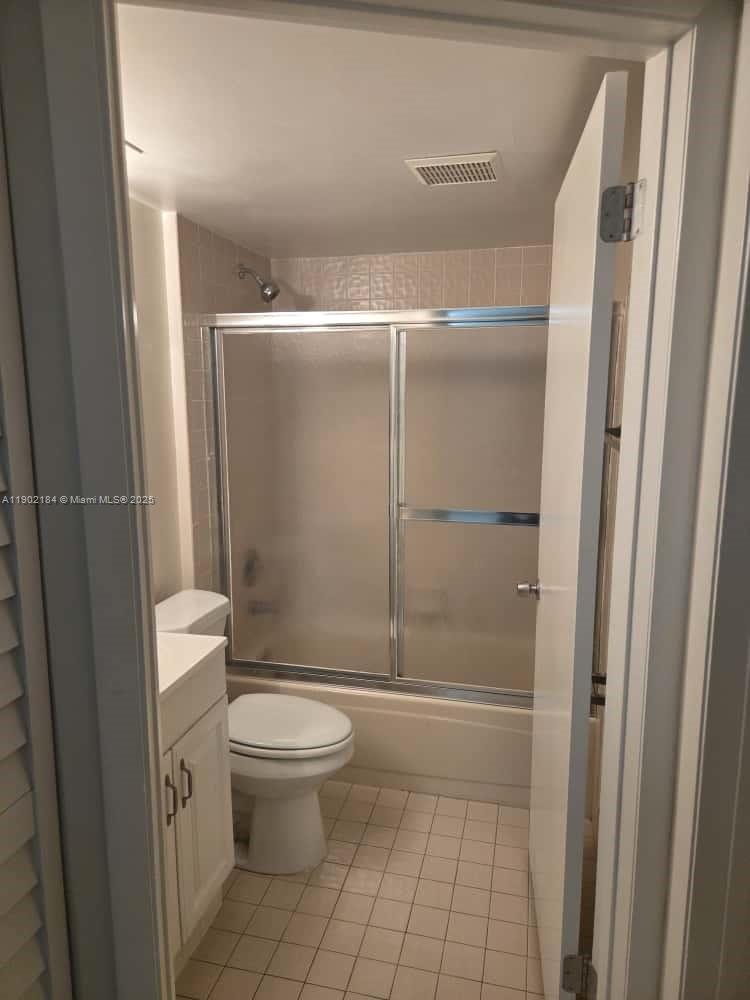 CYPRESS AT WOODMONT III - Residential Lease