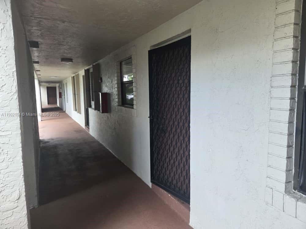 CYPRESS AT WOODMONT III - Residential Lease