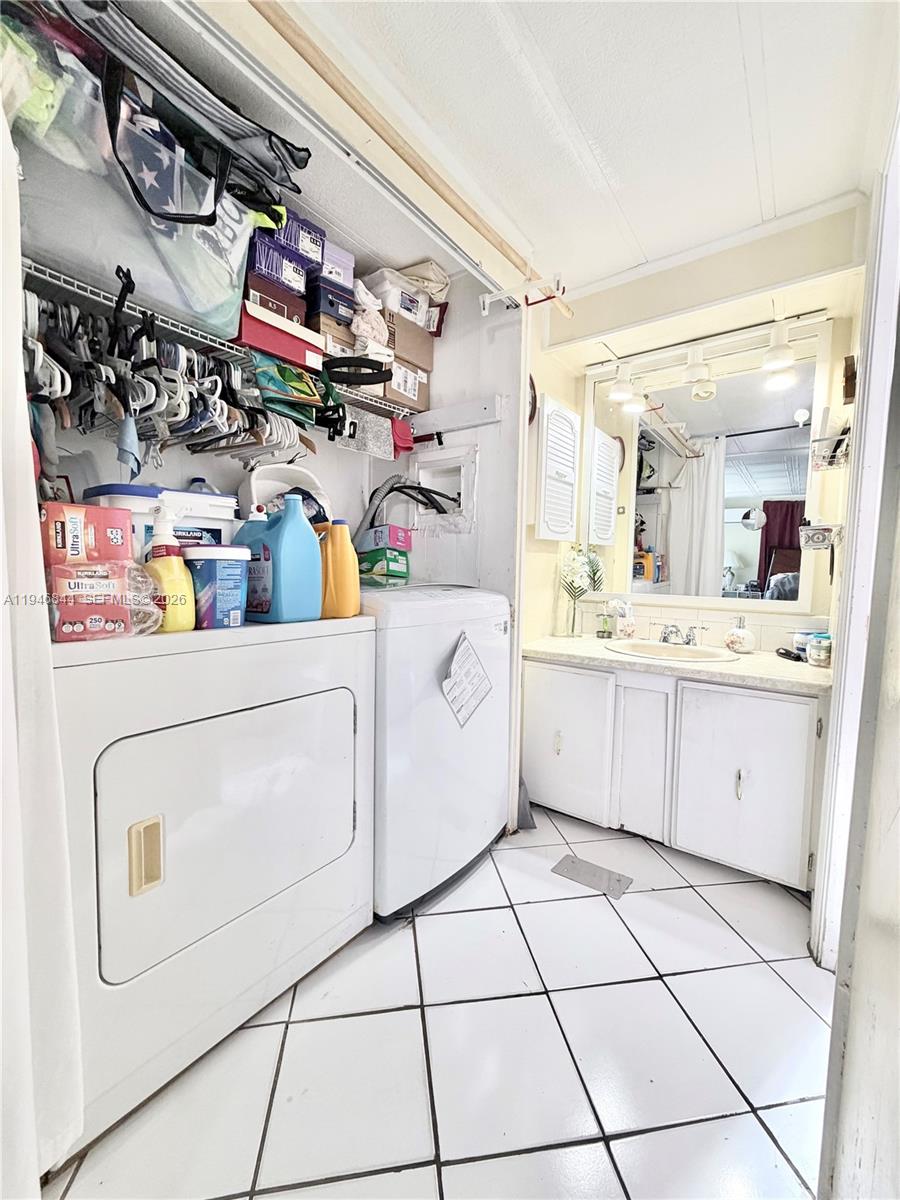 KINGS MANOR ESTATES WEST - Residential