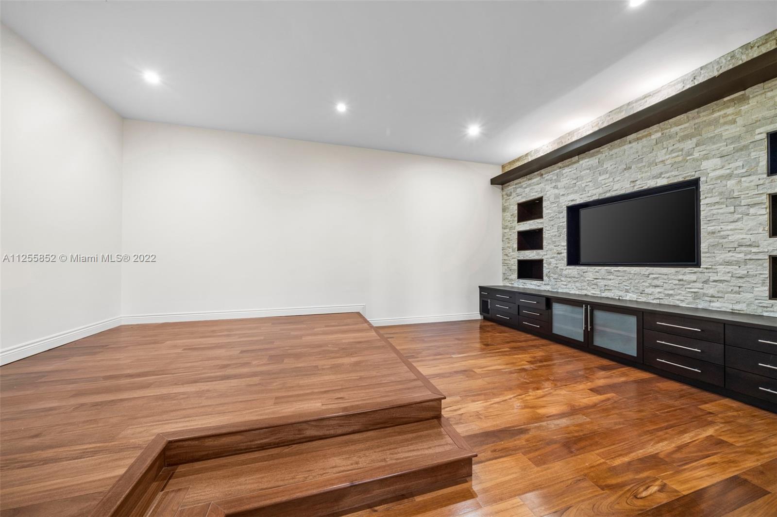 WILLIAMS ISLAND 3RD AMEND - Residential