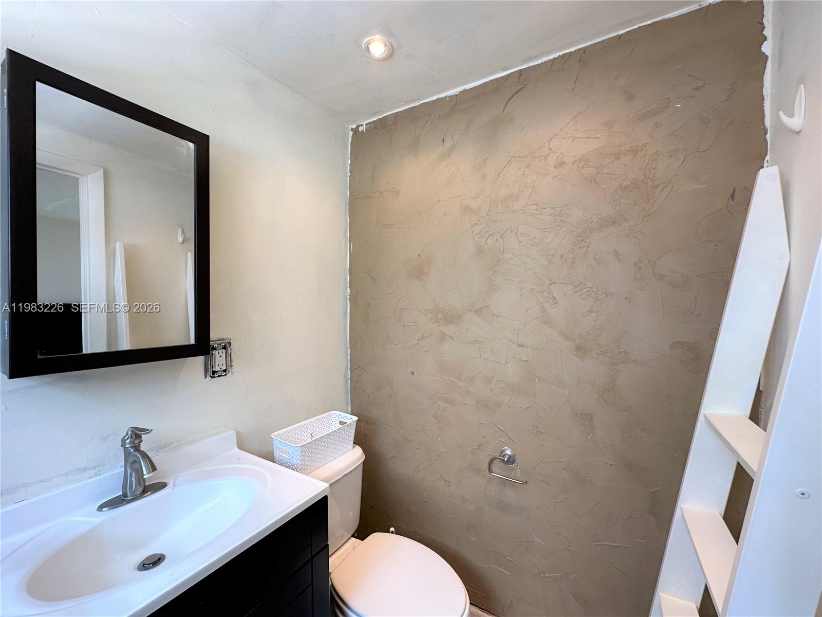 BEACH MANOR CONDO - Residential Lease