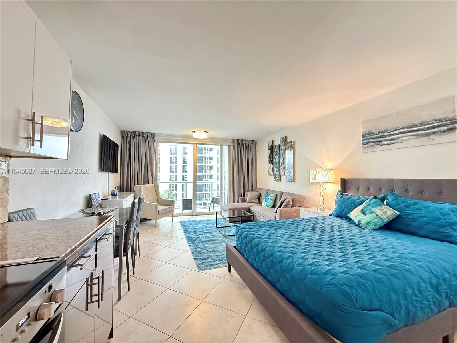 THE AVENTURA BEACH CLUB C - Residential