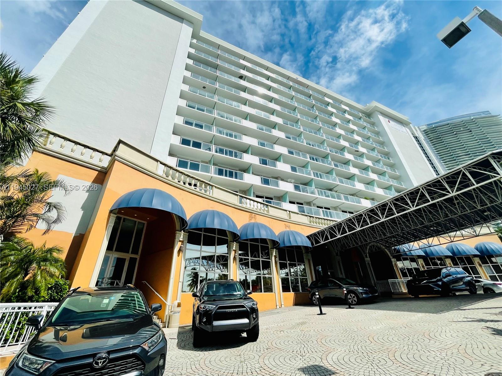 THE AVENTURA BEACH CLUB C - Residential