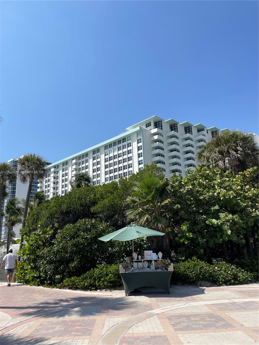 TRITON TOWER CONDO - Residential