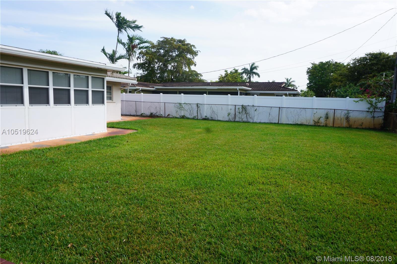 MIRROR LAKE ESTATES SEC 2 - Residential Lease