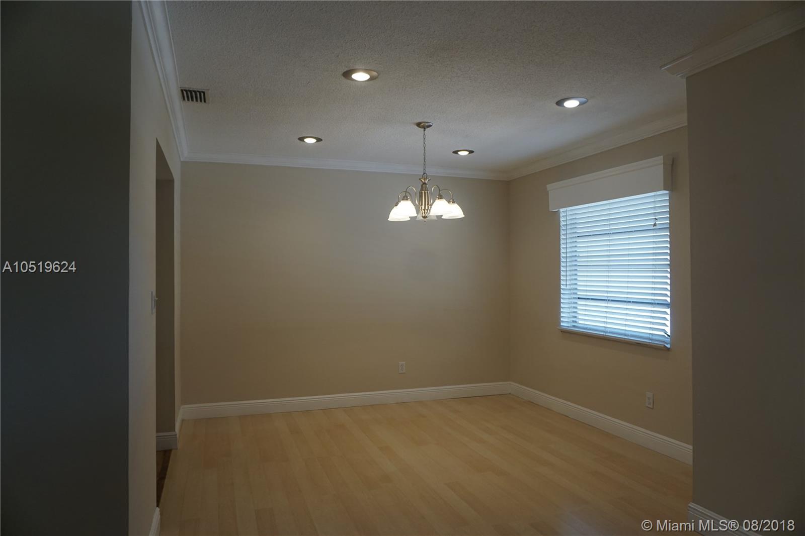 MIRROR LAKE ESTATES SEC 2 - Residential Lease