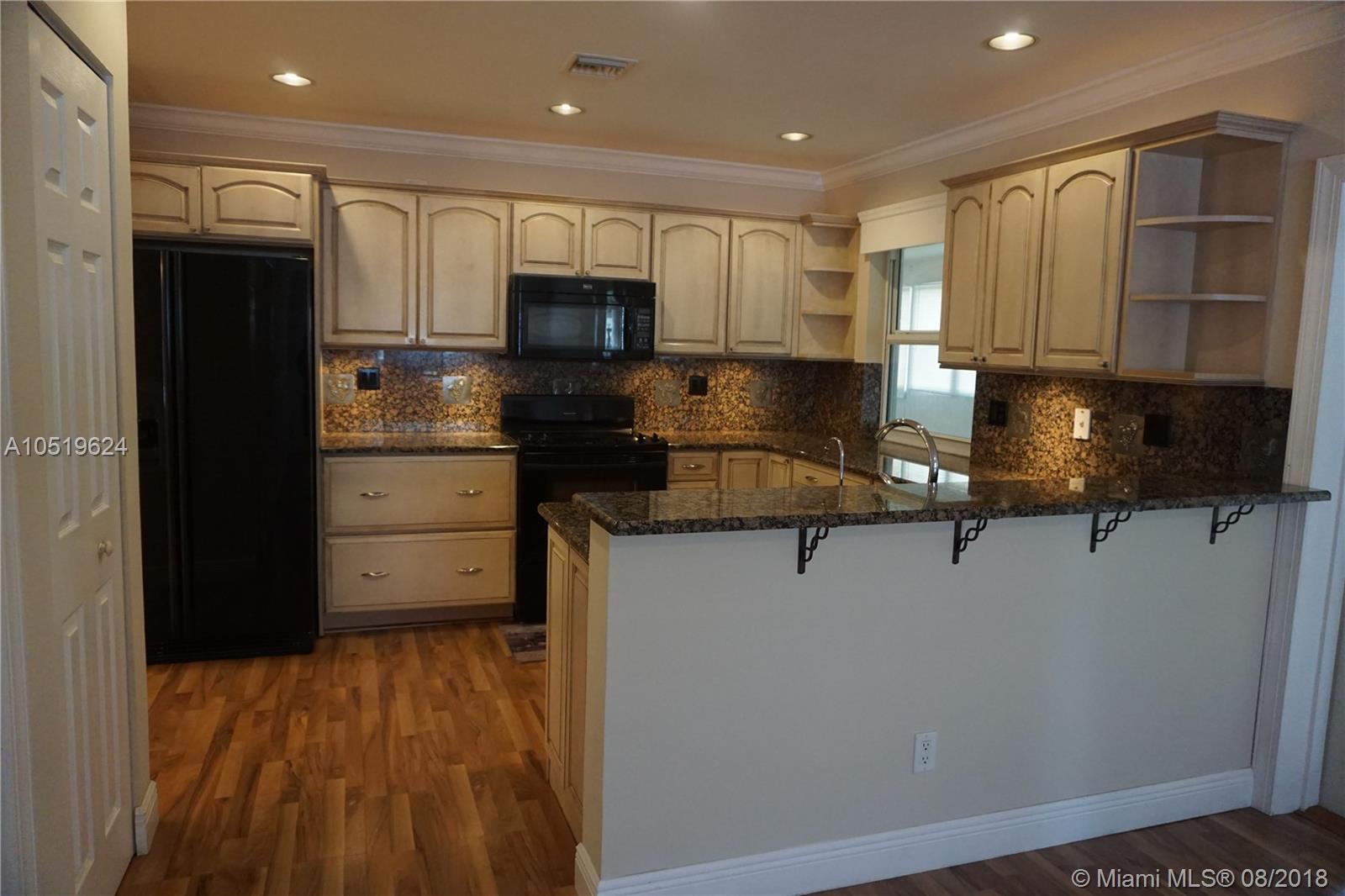 MIRROR LAKE ESTATES SEC 2 - Residential Lease