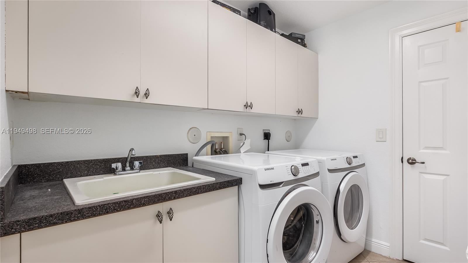 SUNSET FALLS PLAT 1 - Residential