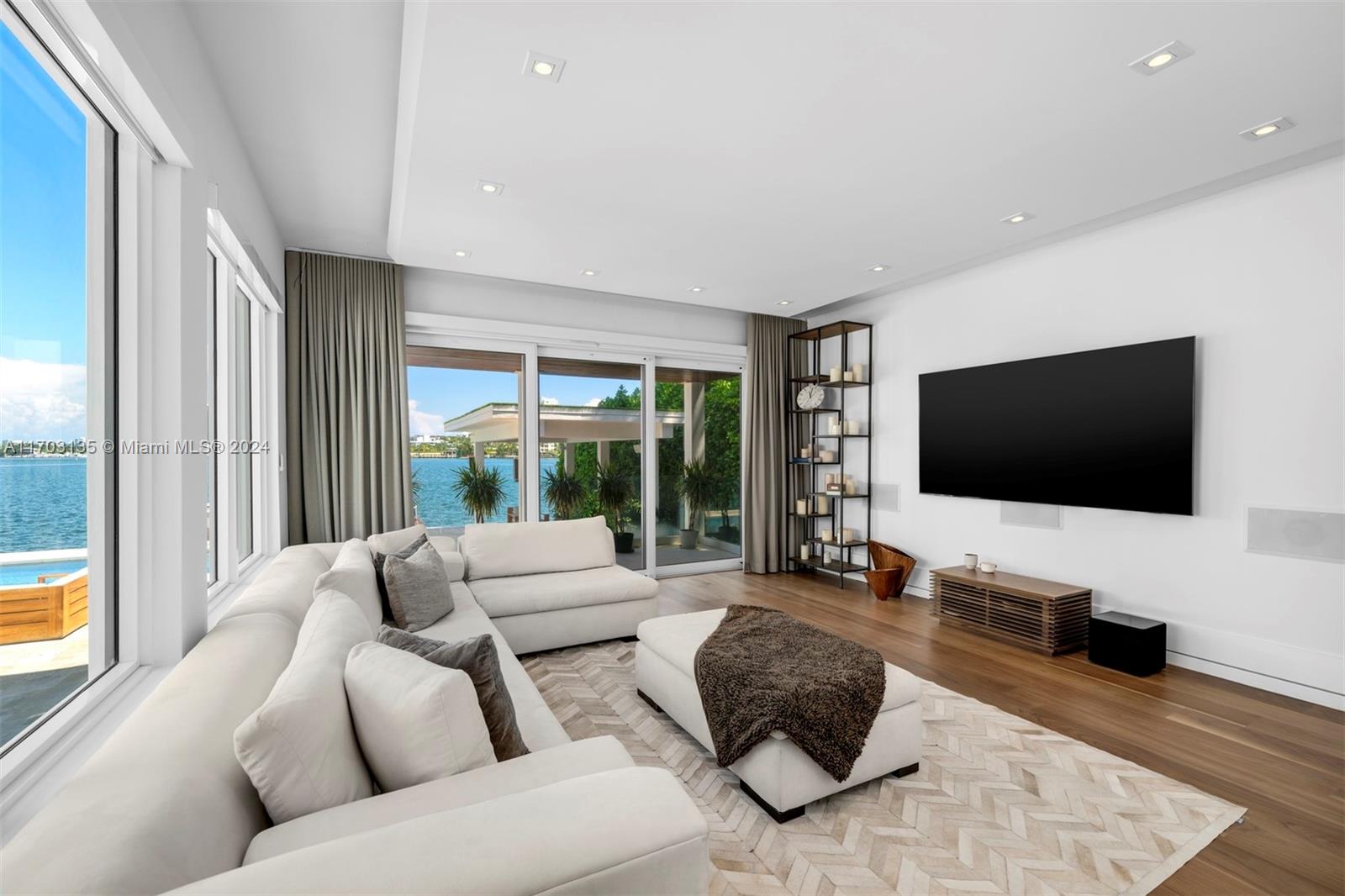 RIVO ALTO AMD - Residential