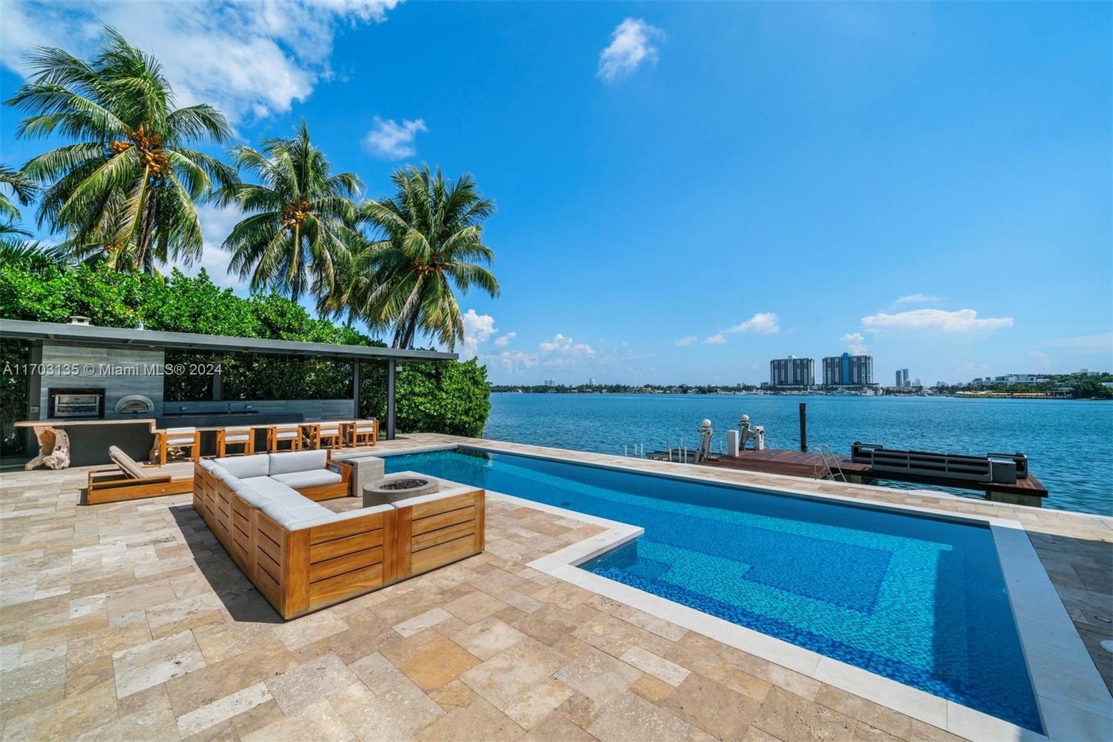 RIVO ALTO AMD - Residential