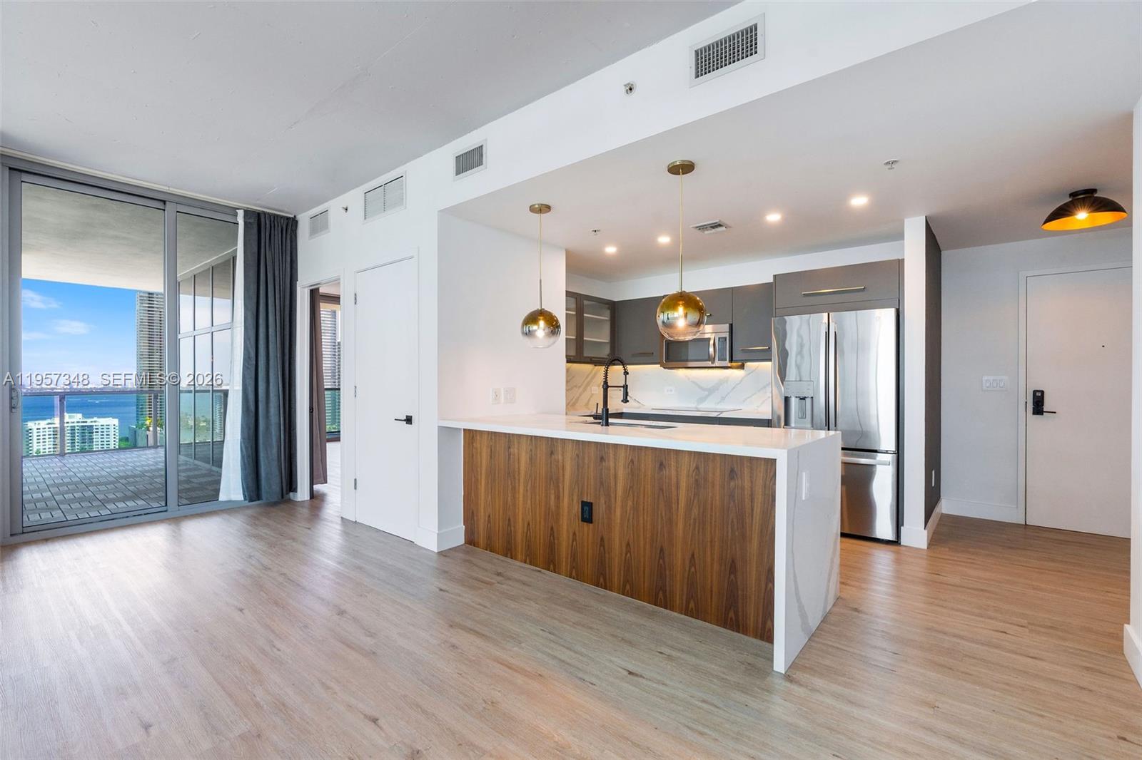 3301 NE 1st Ave H2215