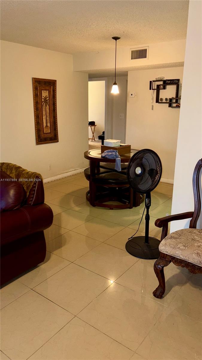 SUN RUN CONDO - Residential