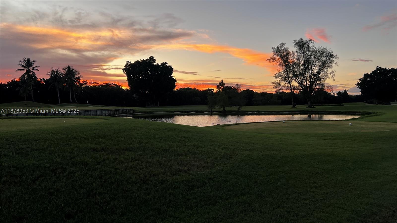 HOLLYBROOK GOLF AND - Residential